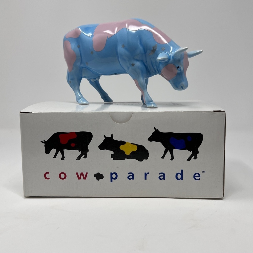 NWT Cow Parade Retired Lullaby Cow Handmade Figurine #9182